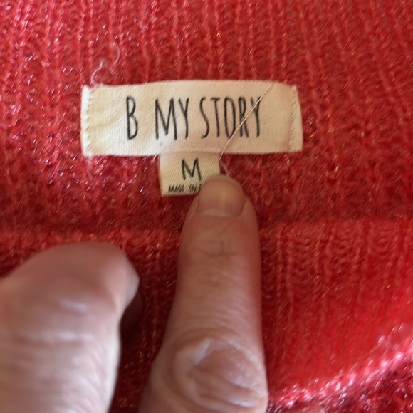 LOVELY PINK FUZZY SWEATER SIZE MEDIUM - Picture 4 of 6